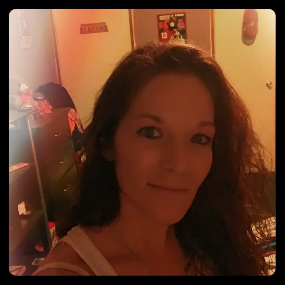 Meet your Posher, Crystal